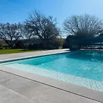 Casa Blanca Avec Accès Piscine Privée Sans Vis à Vis Couette-café Tournai