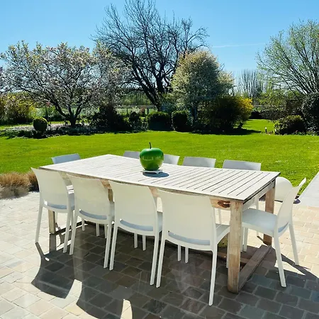 Couette-café Casa Blanca Avec Accès Piscine Privée Sans Vis à Vis Tournai